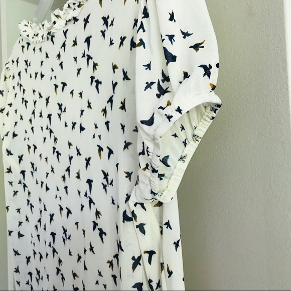 Lightweight Bird Pattern Blouse - Picture 6 of 7